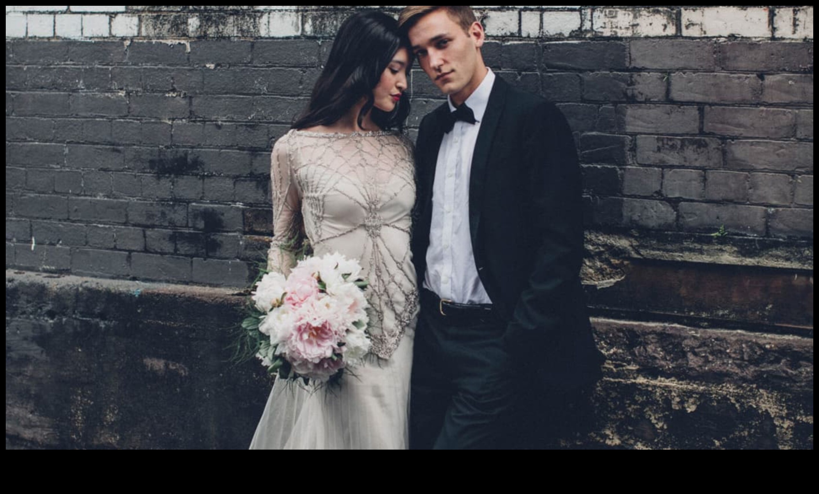 Urban Glam: Αγκαλιάστε το αστικό τοπίο με το μοντέρνο νυφικό