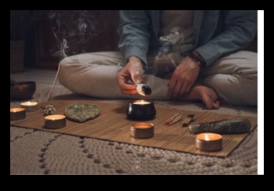 Η κληρονομιά του διαλογισμού: Μια ταπισερί ιστορικών πρακτικών