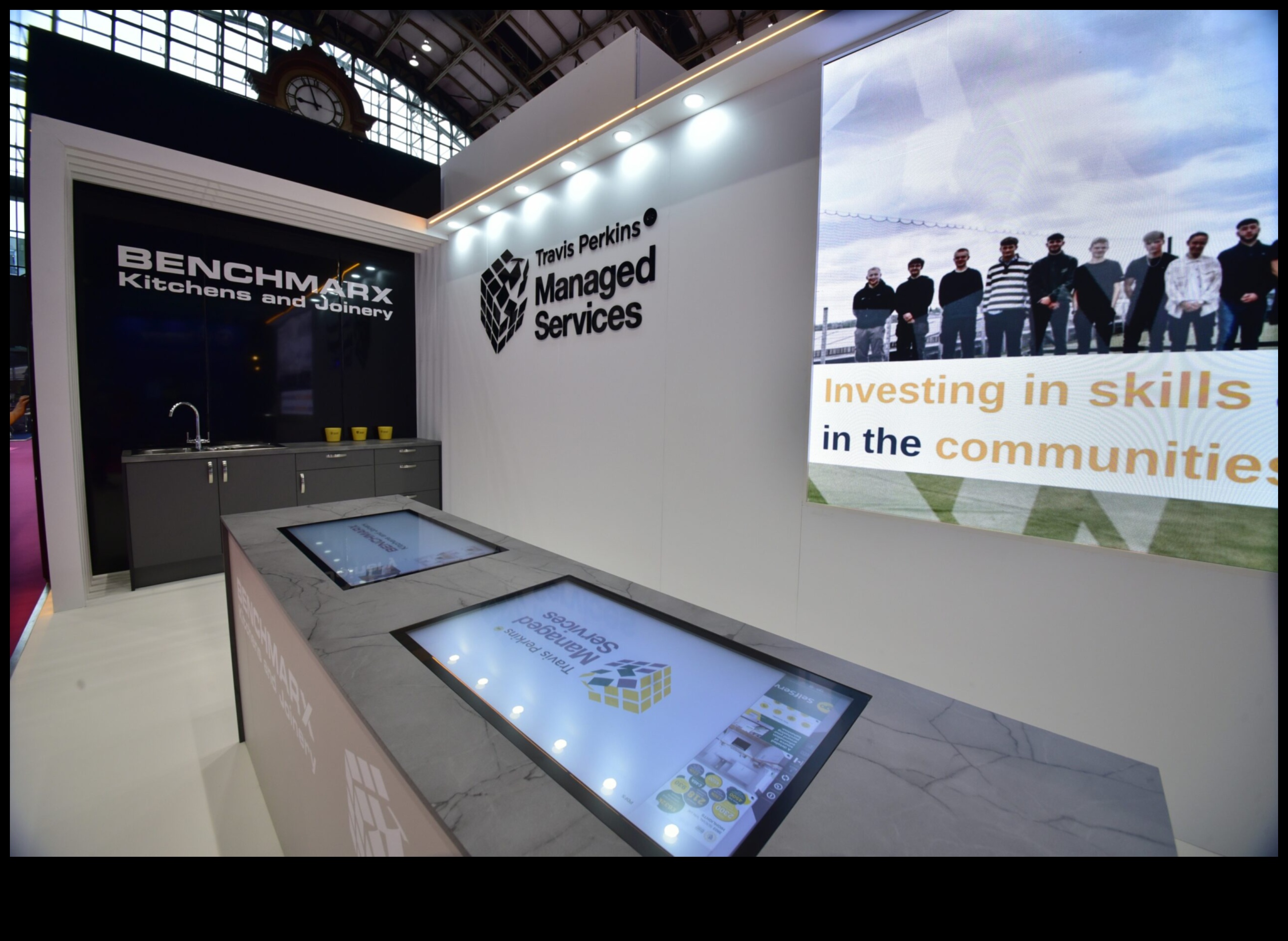 Dynamic Delights Μια δημιουργική περιήγηση στον κόσμο των λύσεων εικονικής πραγματικότητας 4 Dynamic Delights: Εξερευνώντας τον κόσμο των δημιουργικών τεχνών και των λύσεων εικονικής πραγματικότητας