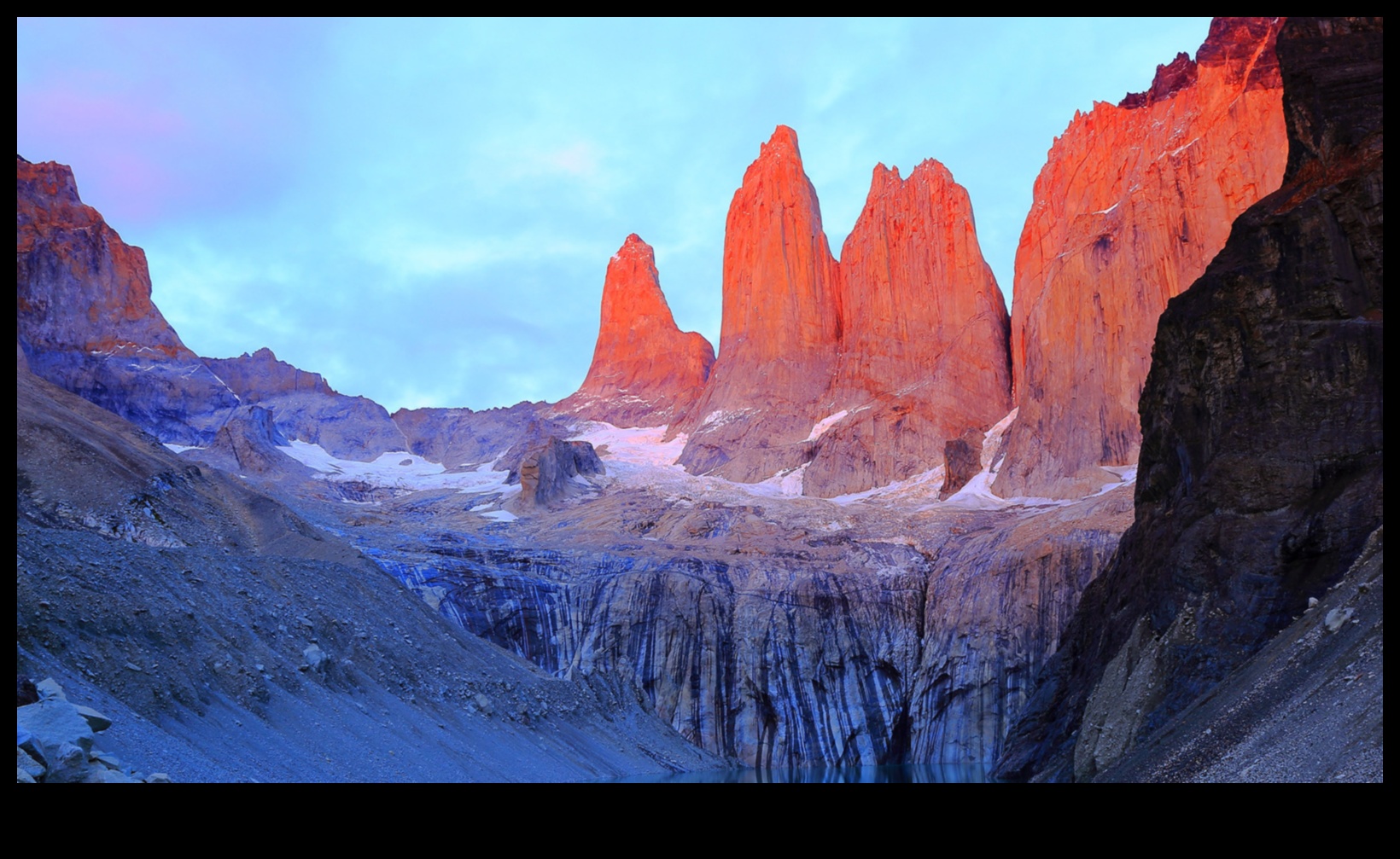 Εξερευνώντας τα ορεινά τοπία: Κορυφές και κοιλάδες