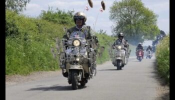 Highway Harmony: The Synchronized Movement of Motorcycles on the Road