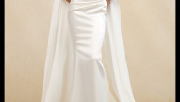 Runway Radiance: Futurist Flair με μοντέρνα νυφικά