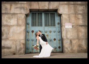 Urban Glam: Κομψές σιλουέτες σε μοντέρνα νυφική ​​κομψότητα