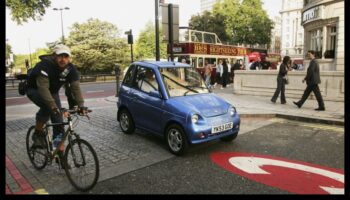 Silent Streets: The Quiet Elegance of Electric Cars in Urban Settings