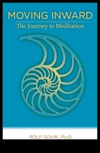 Ταξίδι προς τα μέσα: Βιβλία που πρέπει να διαβάσετε για μια βαθιά εμπειρία διαλογισμού